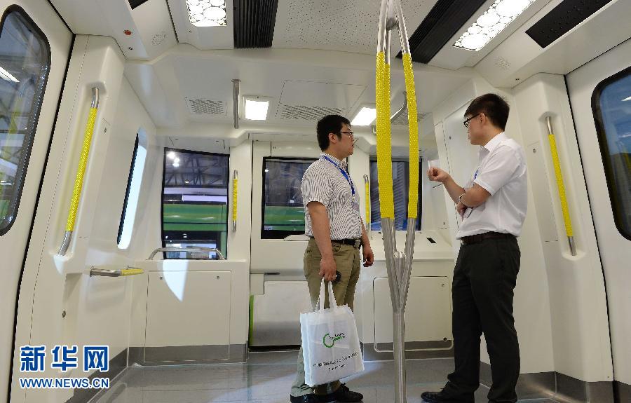 La première rame de métro sans conducteur présentée à Shanghai