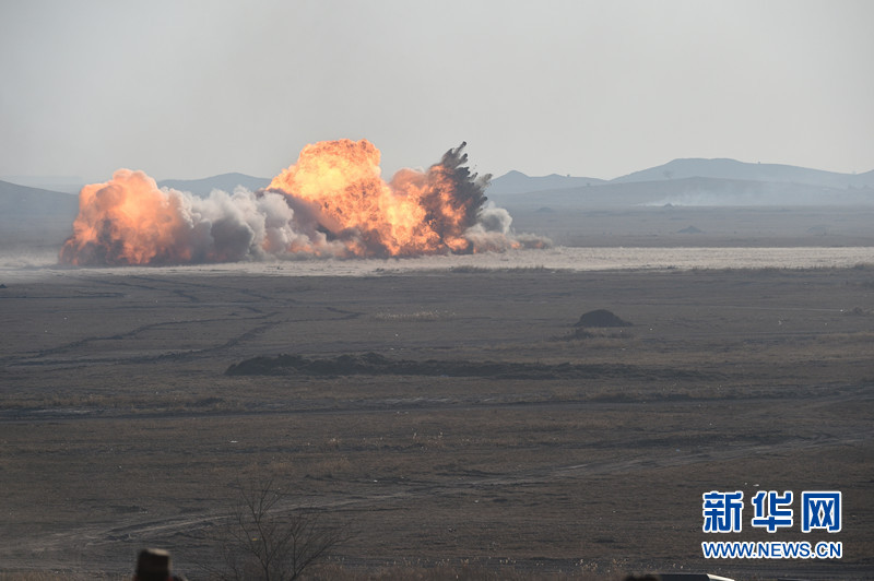 Des photos du plus grand exercice militaire conjoint de l'APL