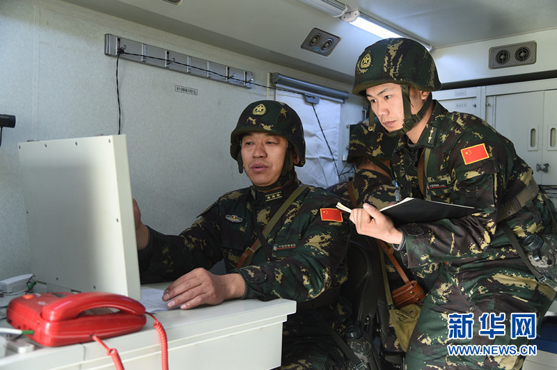 Des photos du plus grand exercice militaire conjoint de l'APL