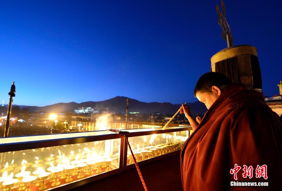 Le Festival des Lanternes du Temple Jokhang de Lhassa