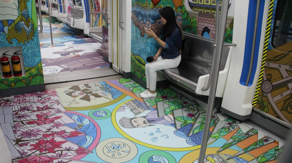 Le métro de Ningbo transformé en bande dessinée géante sur la Route de la Soie Maritime