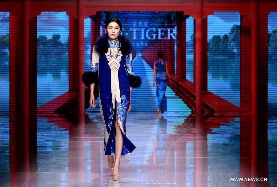 China Fashion Week : toutes en Qipao !