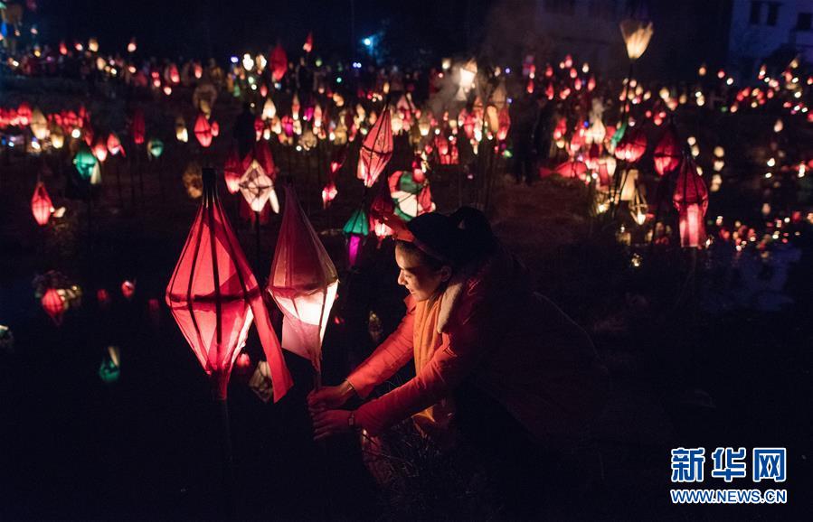 Sichuan : des lanternes Qima pour attirer le bonheur