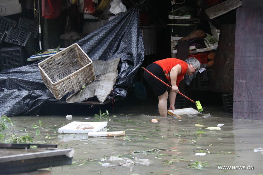 Le typhon Meranti touche terre dans l'est de la Chine