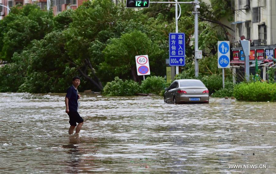 Le typhon Meranti touche terre dans l'est de la Chine