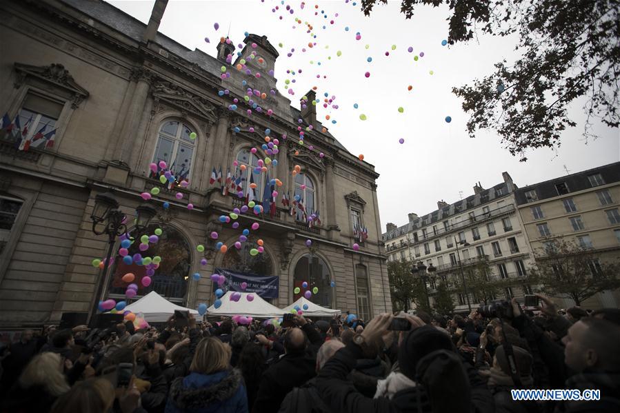 Attentats du 13-Novembre: un an après, la France rend hommage