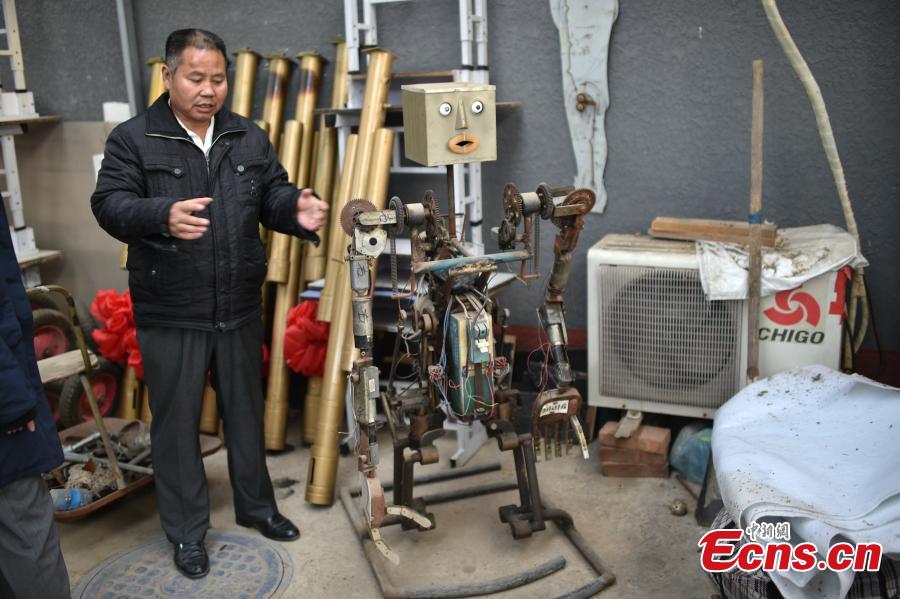 Un fermier chinois fou de robotique