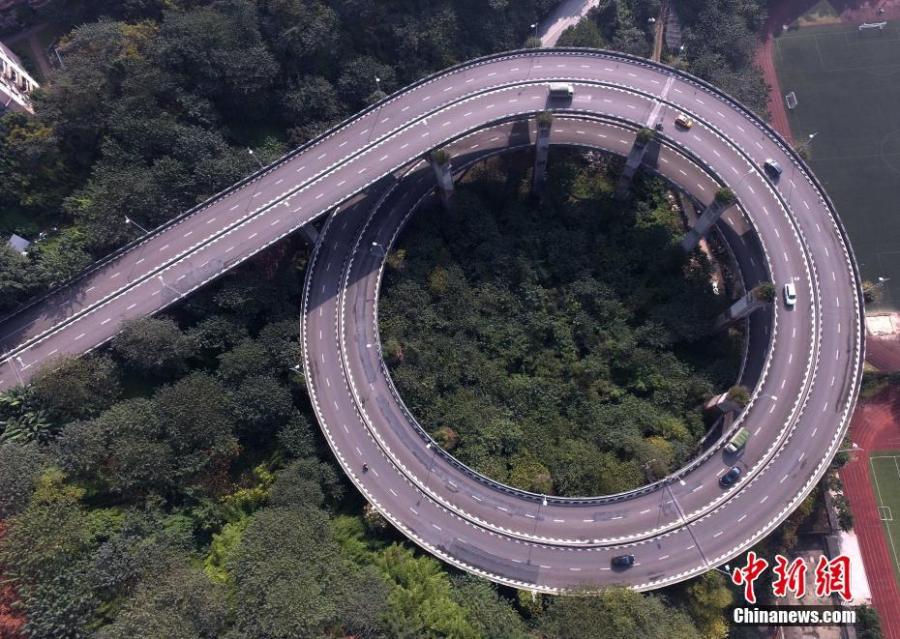 Chonqing?: un pont en spirale qui donne le tournis