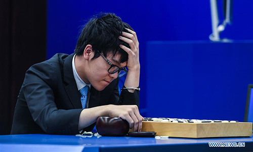 AlphaGo bat à nouveau le grand ma?tre chinois de go Ke Jie