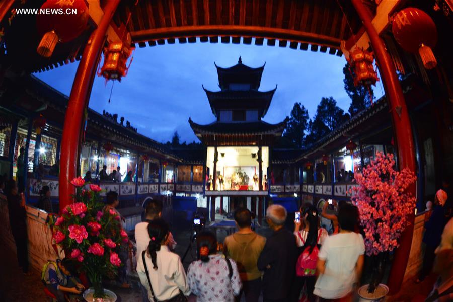 Opéra traditionnel?: spectacle gratuit dans le Guizhou