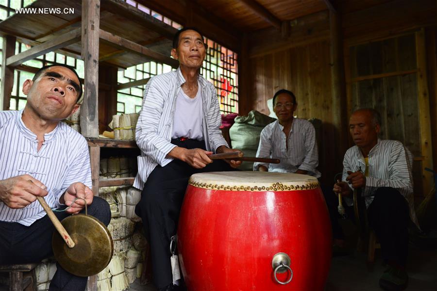 Opéra traditionnel?: spectacle gratuit dans le Guizhou