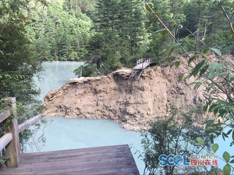 Séisme dans le Sichuan : le lac étincelant de Jiuzhaigou desséché