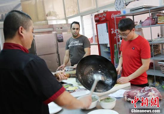 Il fait fortune en ouvrant un restaurant chinois au Maroc