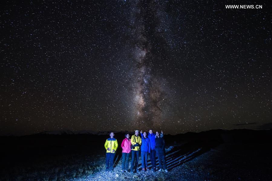 Un magnifique ciel étoilé au Tibet