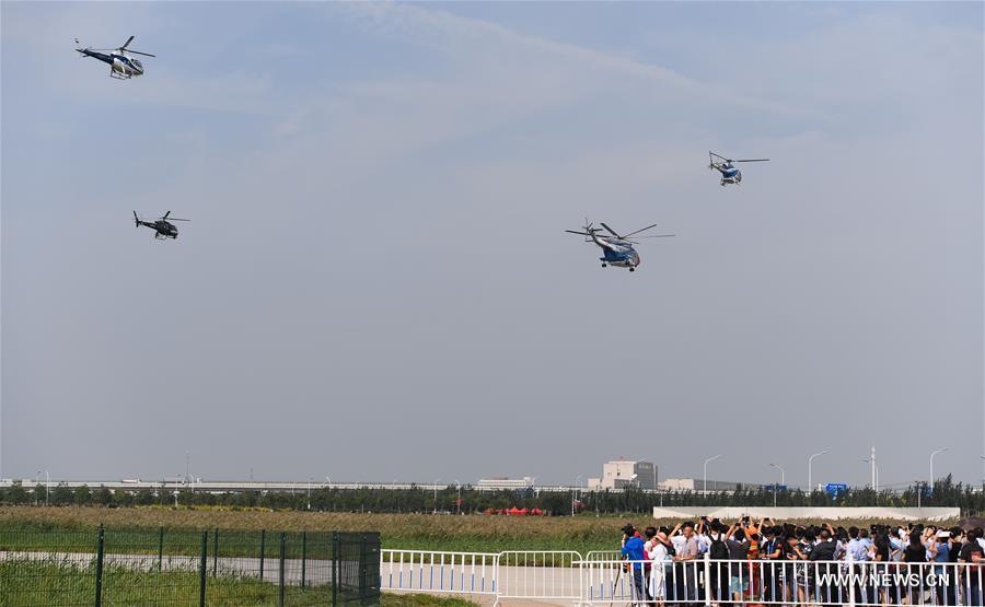 Tianjin : ouverture de la 4ème Expo internationale d'Hélicoptères 