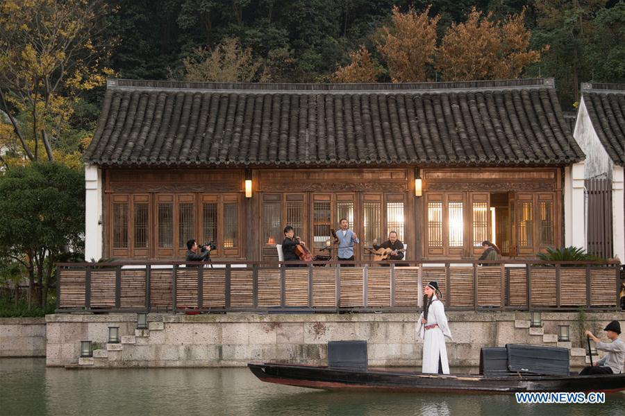 Concert au bord de l'eau à Shaoxing