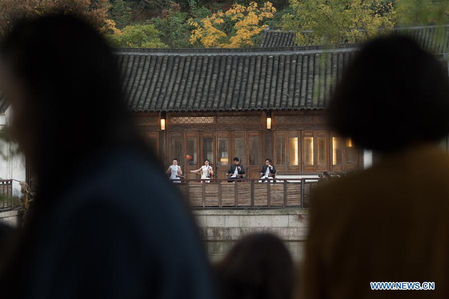 Concert au bord de l'eau à Shaoxing