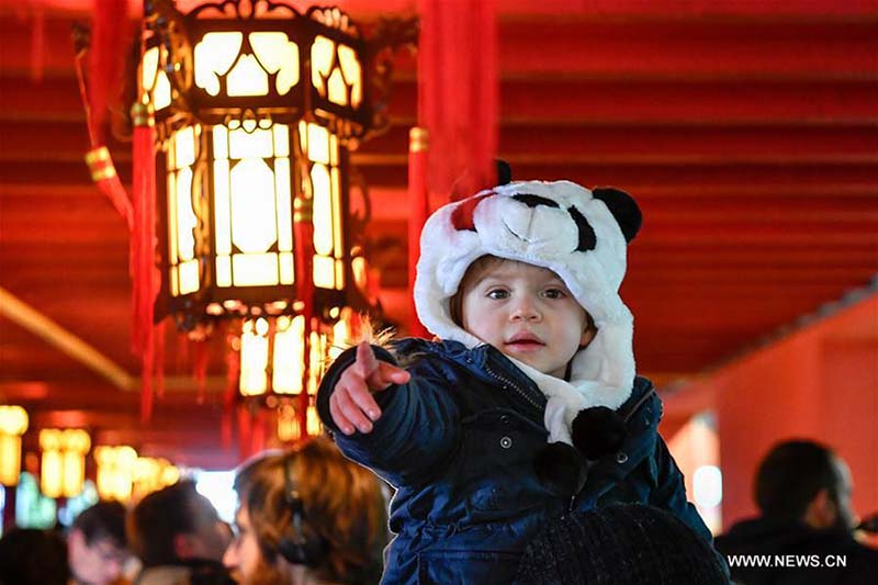 Débuts publics de Yuan Meng, le premier bébé panda né en France