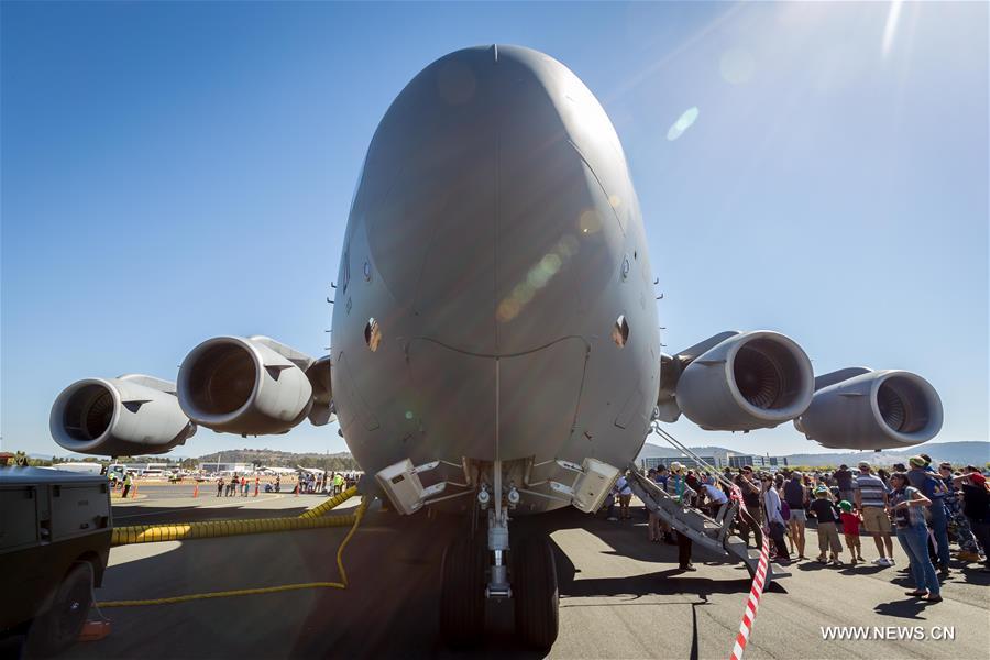 Forte affluence à la journée portes ouvertes de l'aéroport de Canberra