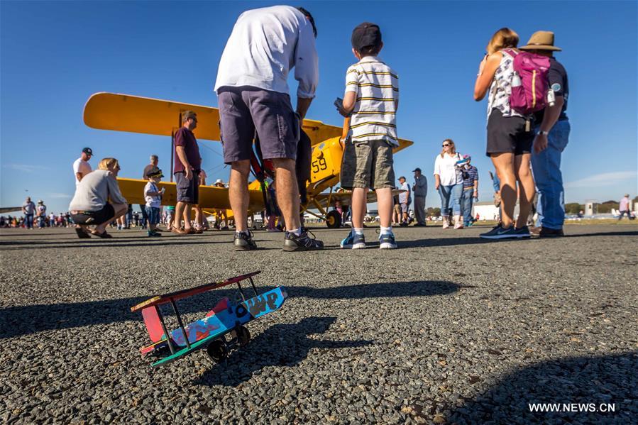 Forte affluence à la journée portes ouvertes de l'aéroport de Canberra