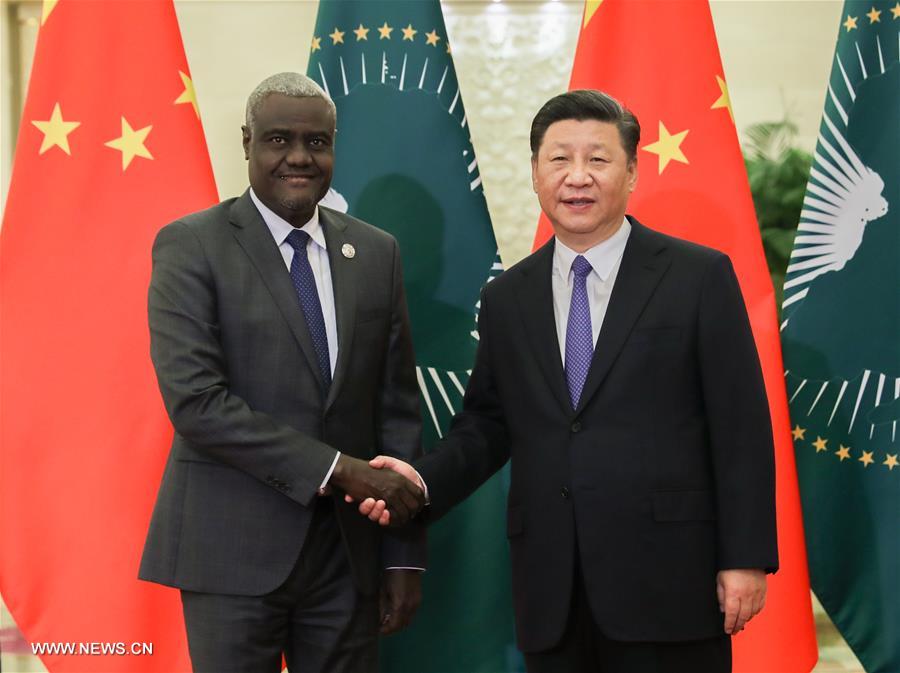 Xi Jinping rencontre le président de la Commission de l'Union africaine