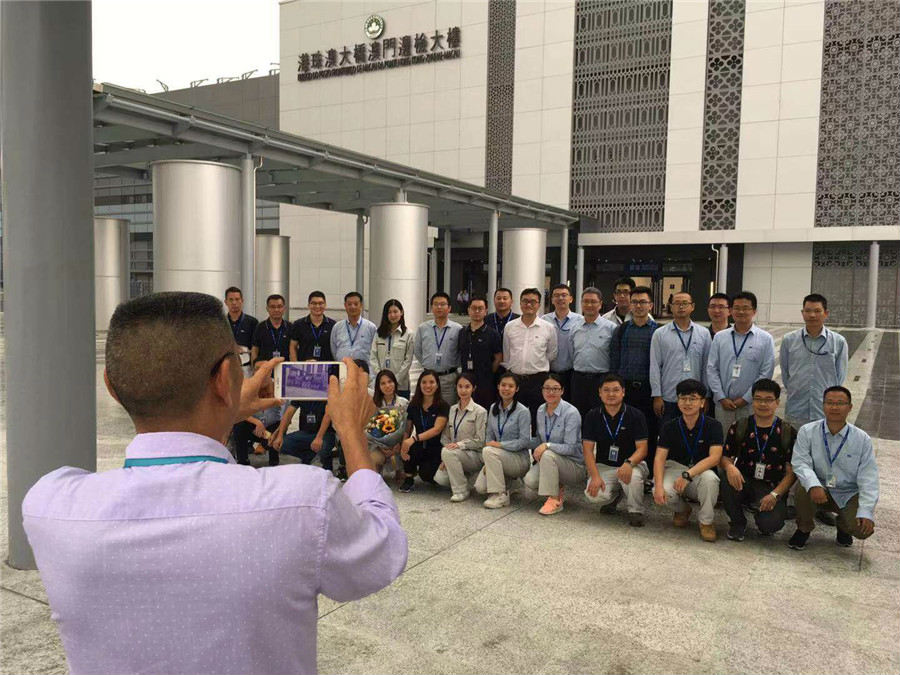 Le pont Hong Kong-Zhuhai-Macao officiellement ouvert à la circulation