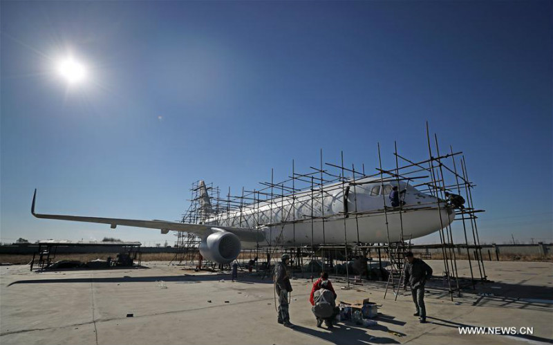 Liaoning : un villagois fabrique une maquette taille réelle d'un Airbus