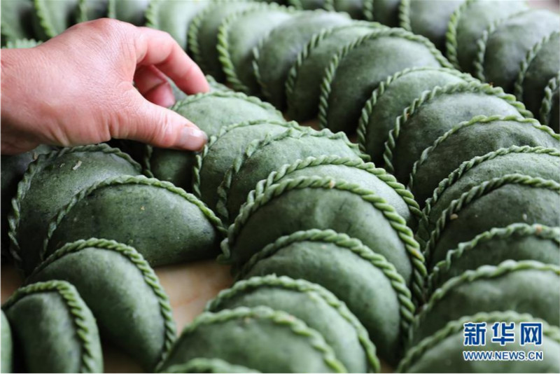 Découvrez les boulettes de riz vert du festival Qingming