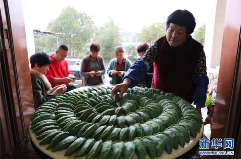 Découvrez les boulettes de riz vert du festival Qingming