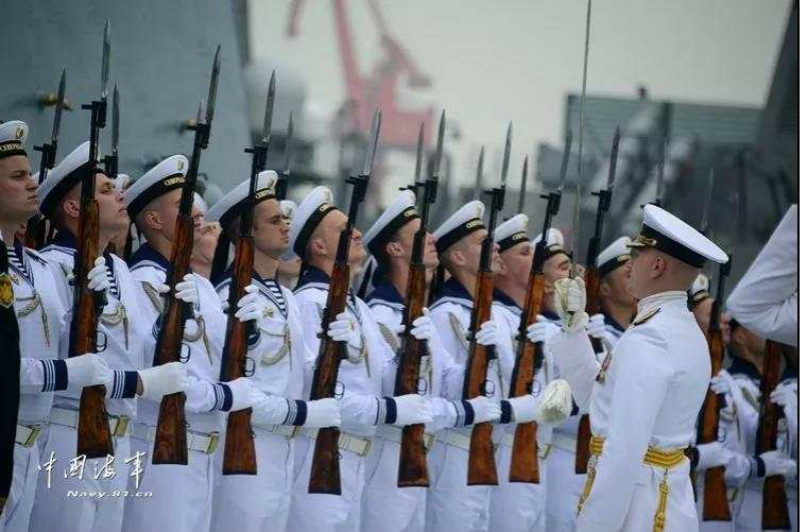 Les délégations navales étrangères arrivent à Qingdao pour l'anniversaire de la marine chinoise