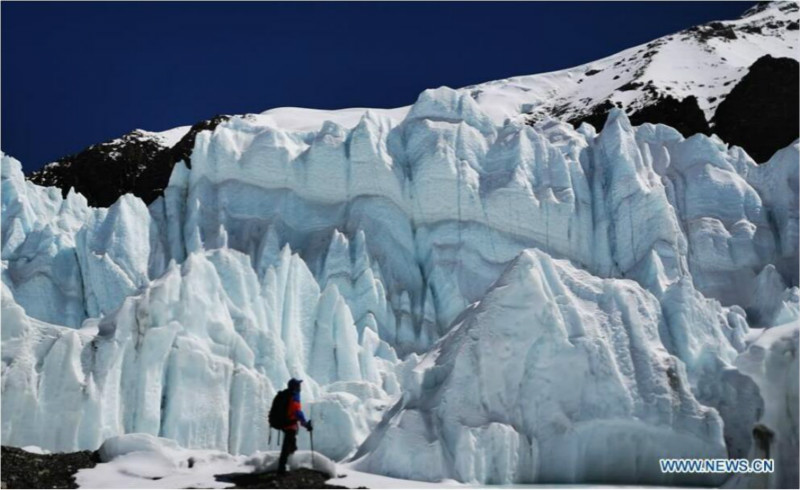 Les camps de base de la face nord de l'Everest