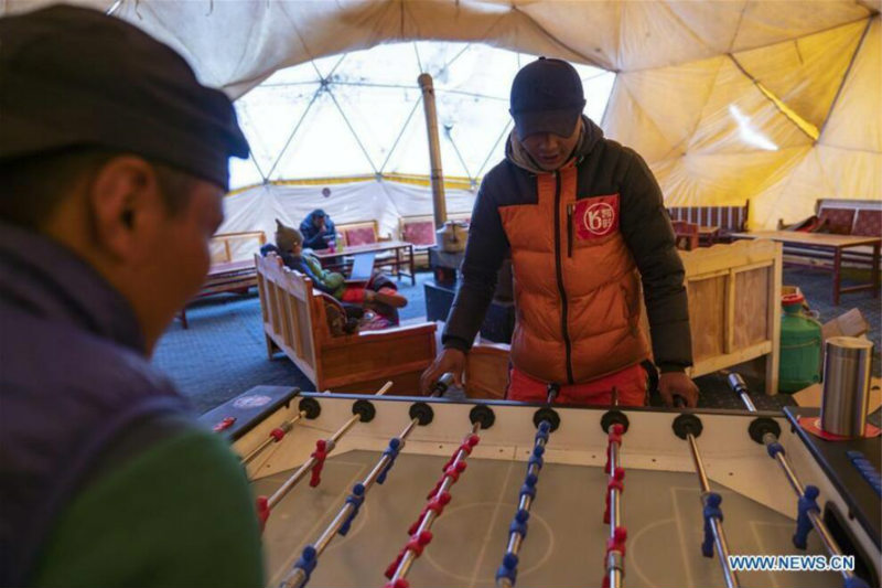 Les camps de base de la face nord de l'Everest