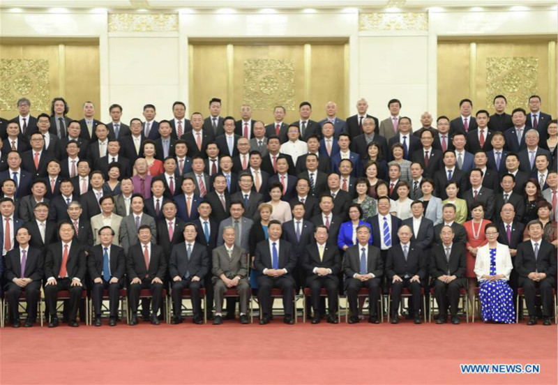 Le président chinois rencontre des représentants des Chinois d'outre-mer