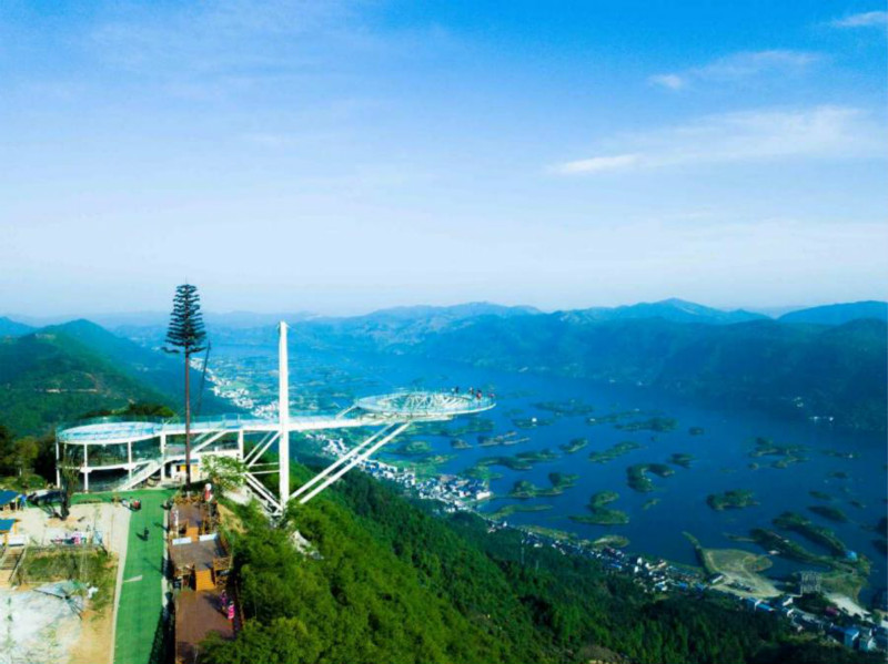 Record Guinness pour une plateforme d'observation en verre du Hubei