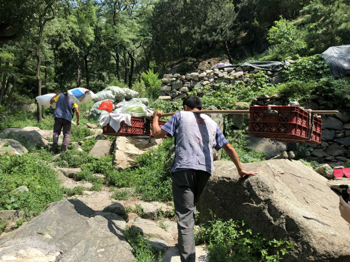 Shandong : à la découverte des porteurs du mont Taishan