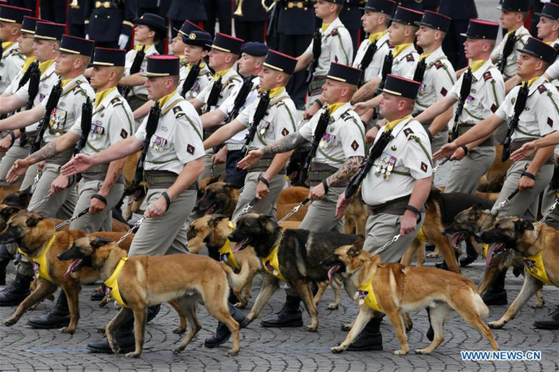 L'innovation et l'Europe à l'honneur lors du traditionnel défilé militaire du 14-Juillet sur les Champs-Elysées