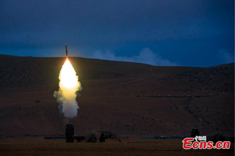 L'APL organise un exercice de défense aérienne au Tibet