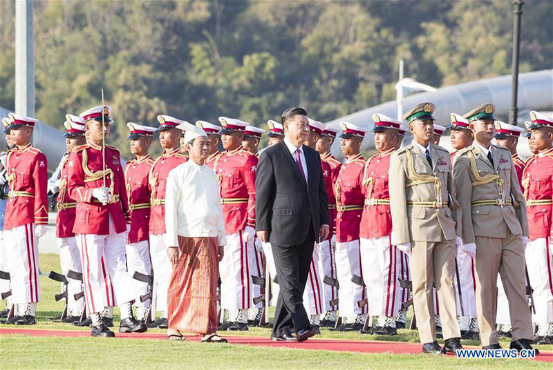 Le président chinois Xi Jinping assiste à un banquet de bienvenue organisé par le président du Myanmar