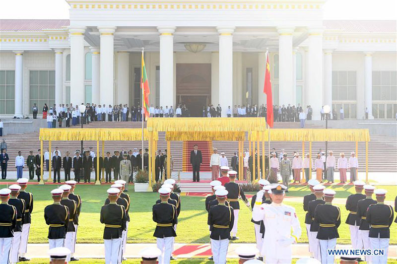 Le président chinois Xi Jinping assiste à un banquet de bienvenue organisé par le président du Myanmar