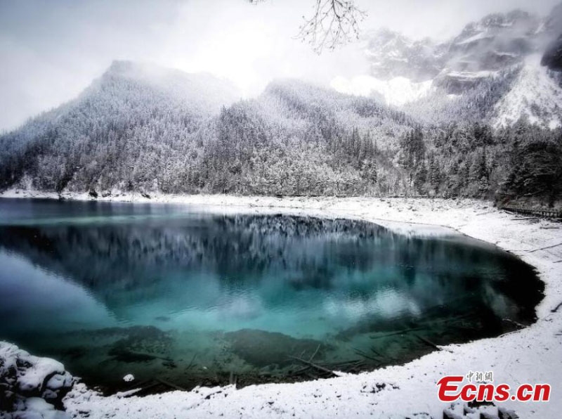 La mystérieuse vallée de Jiuzhaigou après la neige