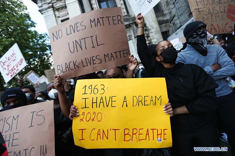 Bruxelles : plus de 10.000 personnes manifestent contre le racisme et l'injustice