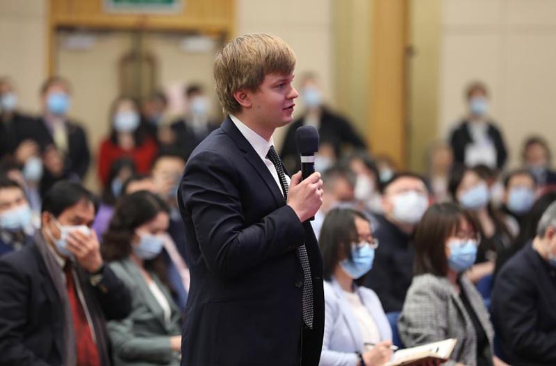 Le ministre chinois des AE rencontre la presse pour aborder la politique étrangère et les relations extérieures