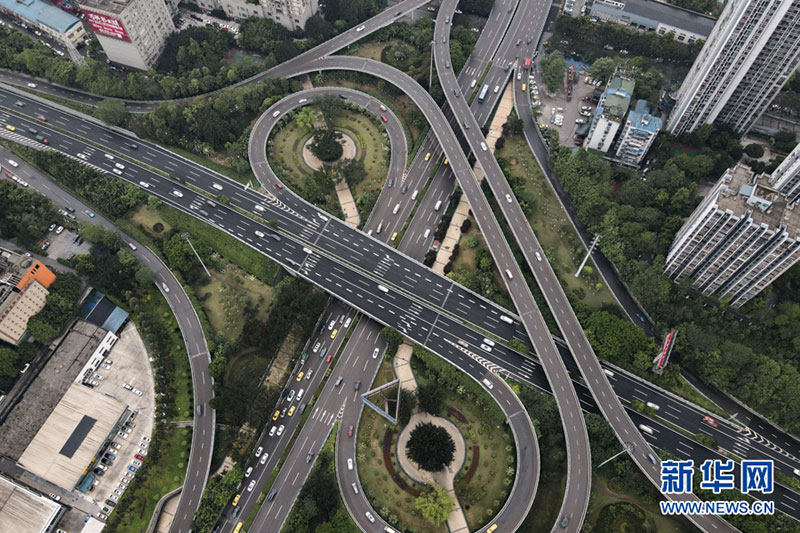 Le ? viaduc de la chouette ? de Chongqing vu du ciel