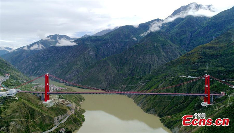 Le ? Premier pont du Sichuan-Tibet ?, un bienfait pour la population locale