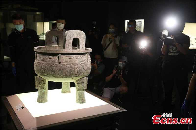 L'ancien vase tripode chinois en bronze Da Ke Ding bient?t exposé avec le Da Yu Ding à Shanghai 