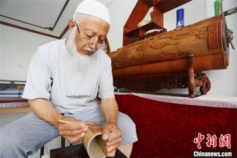 Gansu : un sexagénaire faire rayonner l'artisanat traditionnel avec une esthétique moderne