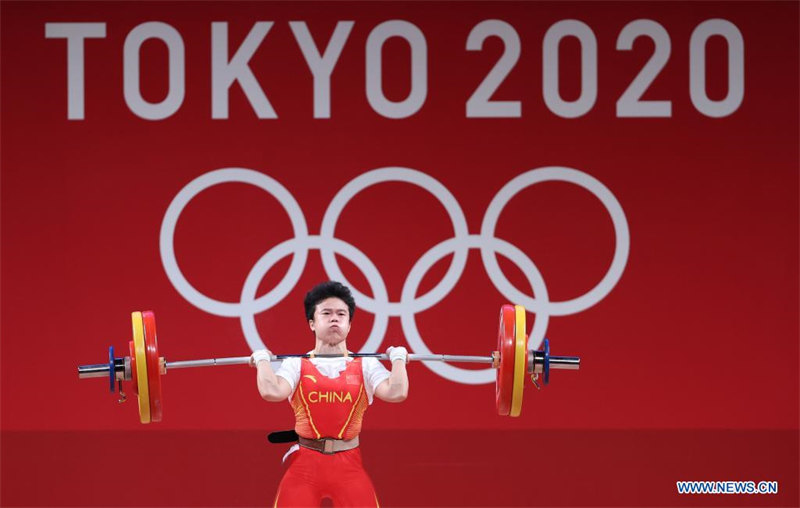 Jeux olympiques de Tokyo : la Chinoise Hou Zhihui remporte l'or de l'épreuve d'haltérophilie 49 kg dames