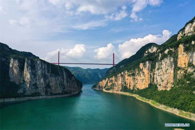 Les ponts du Guizhou montagneux