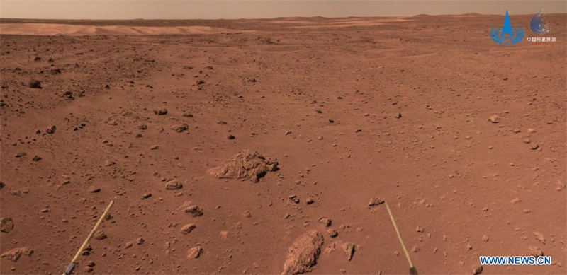 Le rover martien chinois accomplit ses taches d'exploration prévues