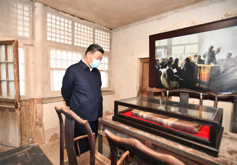 Xi Jinping inspecte la province chinoise du Shaanxi